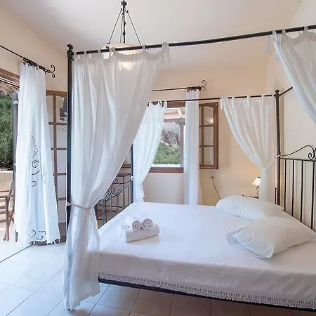 Foivos 2 Hotel Neo Oitilo